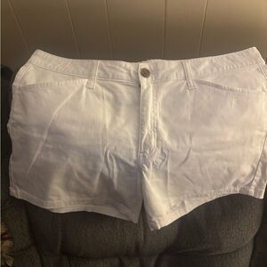 Women’s White Chino Shorts – Size 14 (5” Short Inseam)
St. John’s bay